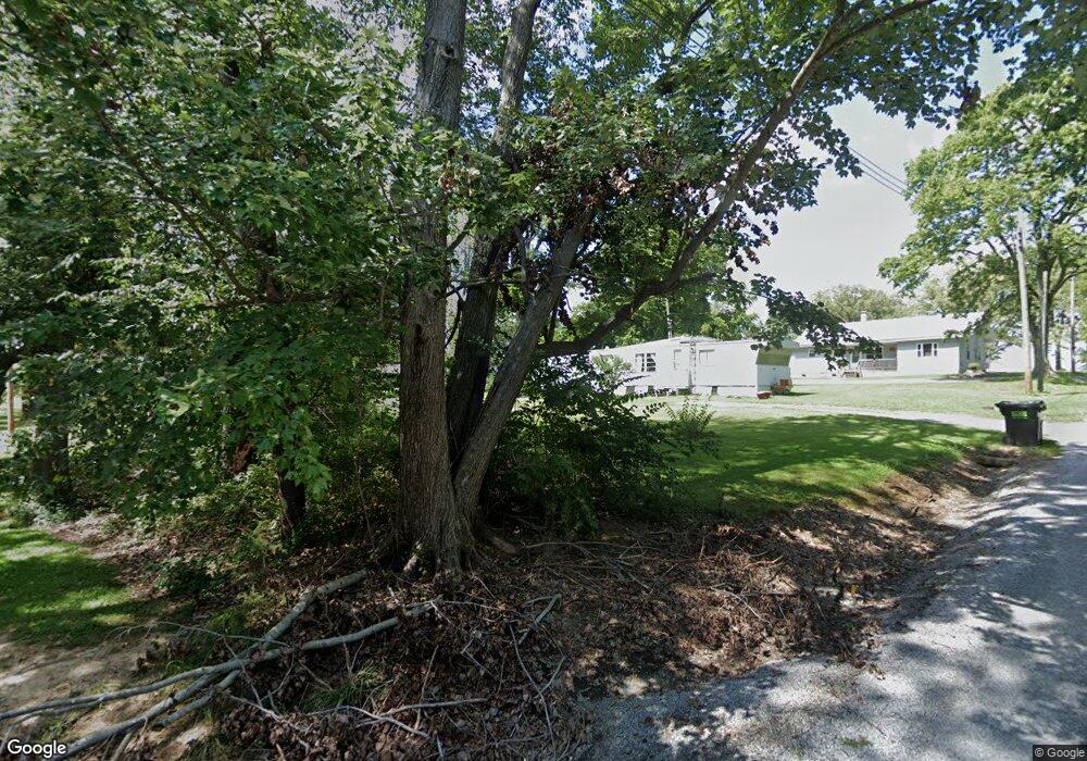 1719 Hemlock St, Harrisburg, IL 62946 - photo 1