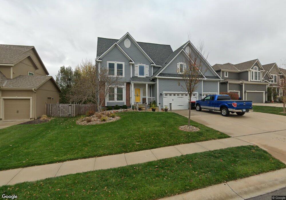 5813 Payne St, Shawnee, KS 66226 - photo 1