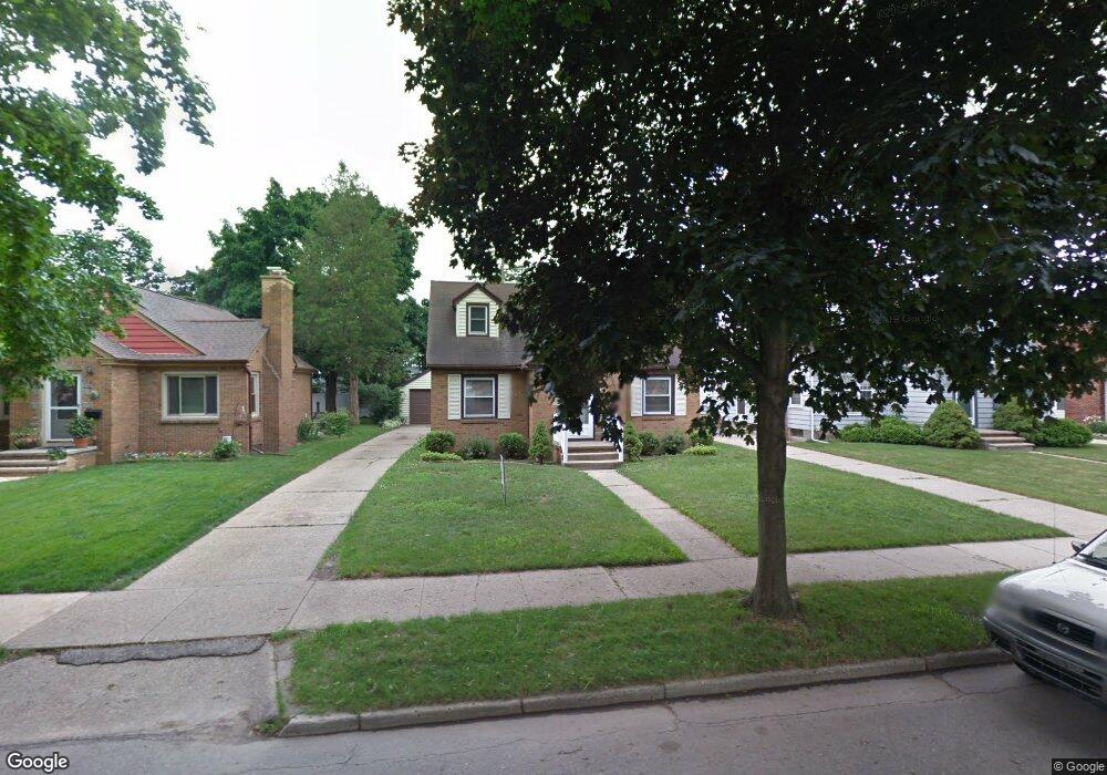 1426 Sunnyside Ave, Lansing, MI 48910 - photo 1