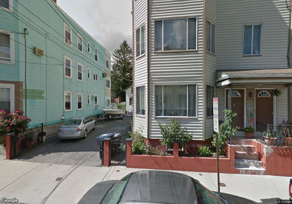 251 Elm St unit 3, Cambridge, MA 02139 - photo 1