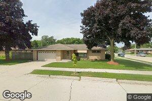 2706 S 14th St, Sheboygan, WI 53081