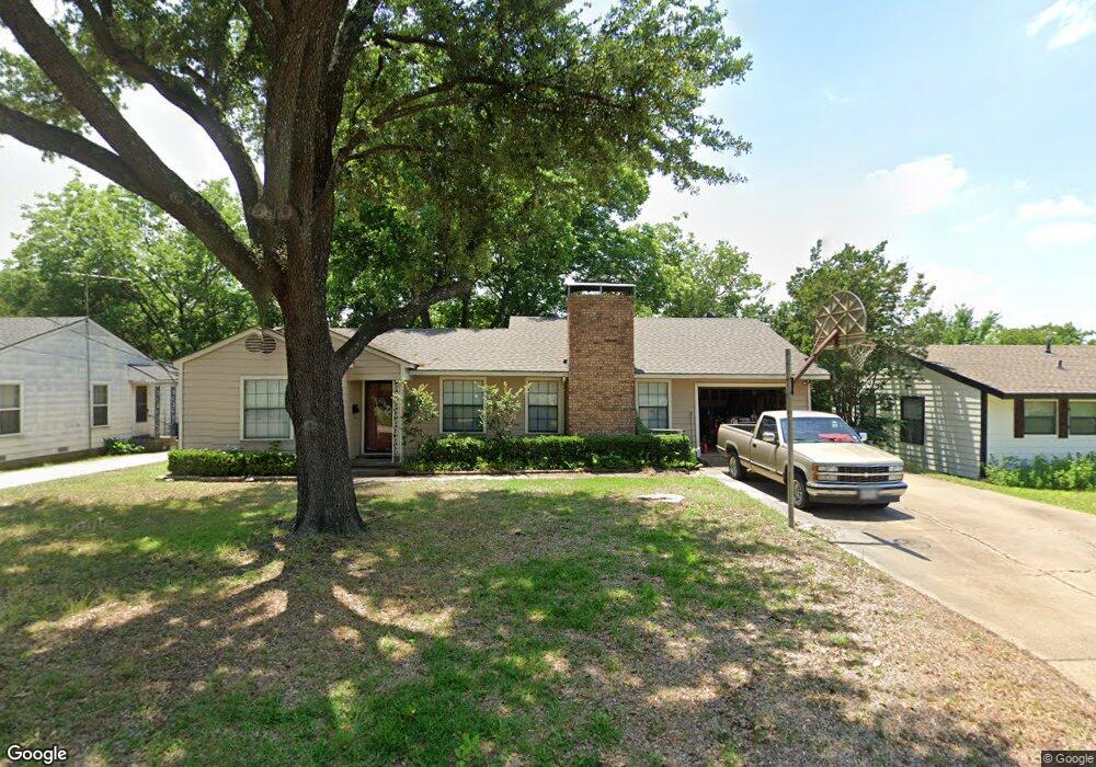 1709 N Clay St, Ennis, TX 75119 - photo 1