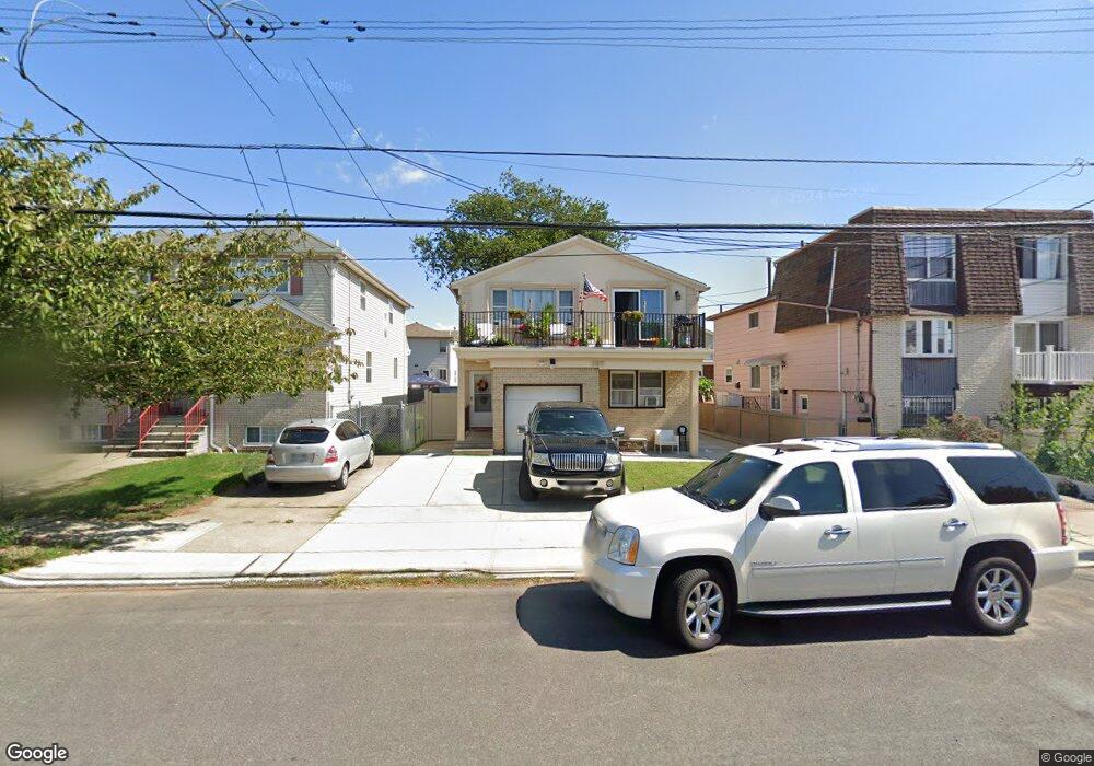 287 Lamport Blvd unit 1, Staten Island, NY 10305 - photo 1