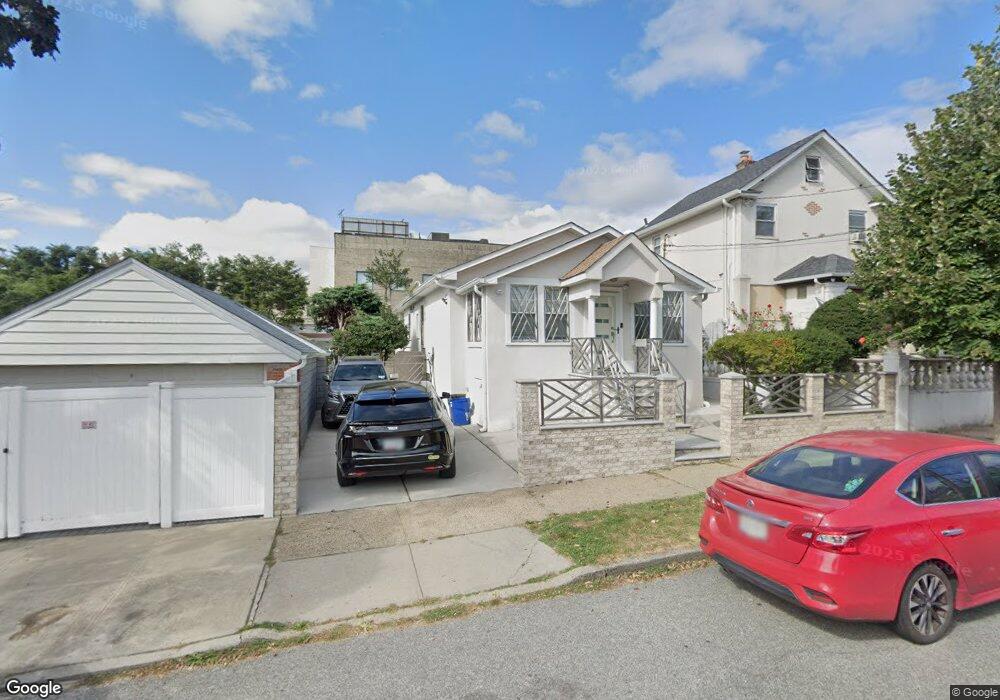 8020 164th Place, Jamaica, NY 11432 - photo 1