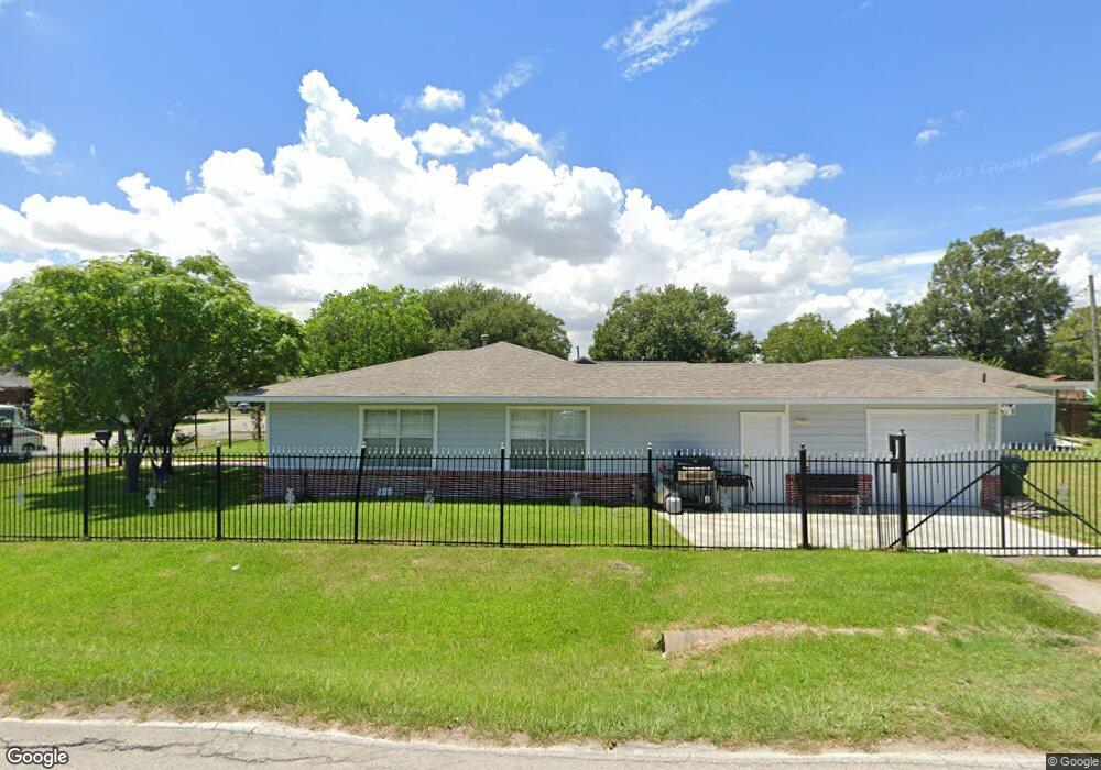 13533 Vicksburg St, Houston, TX 77015 - photo 1