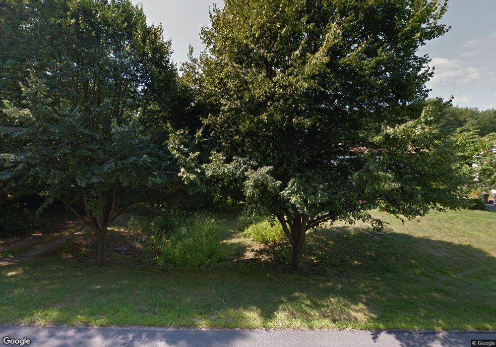 10 Justin Cir, Londonderry, NH 03053 - photo 1