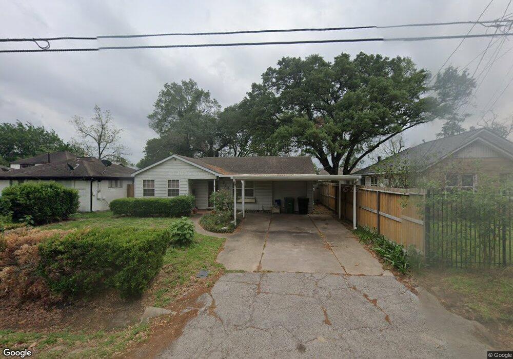 216 Caplin St, Houston, TX 77022 - photo 1