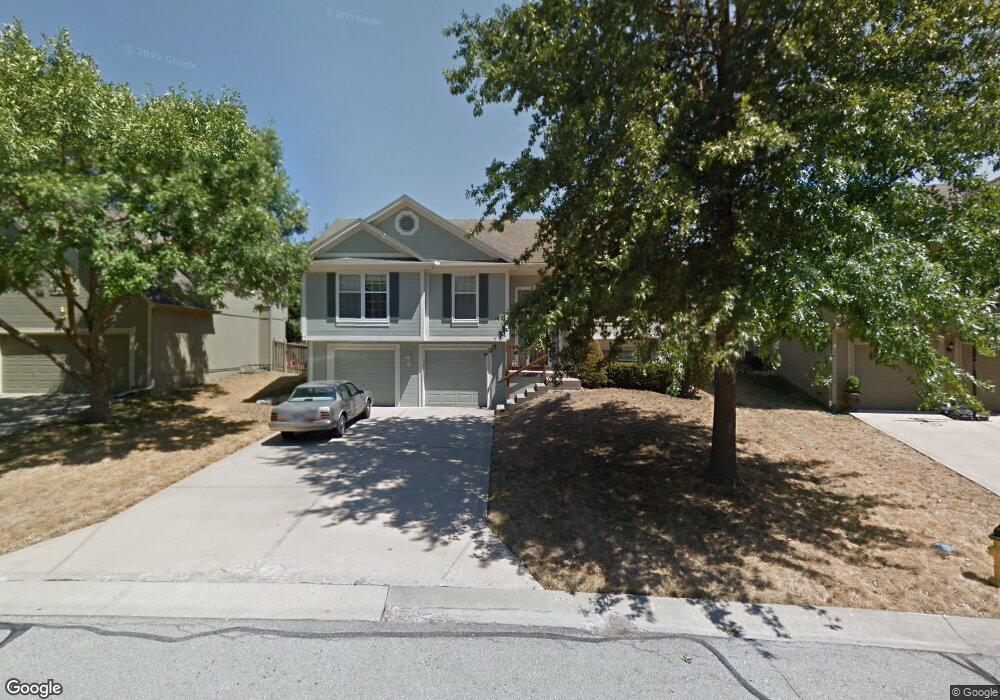 4925 Payne St, Shawnee, KS 66226 - photo 1