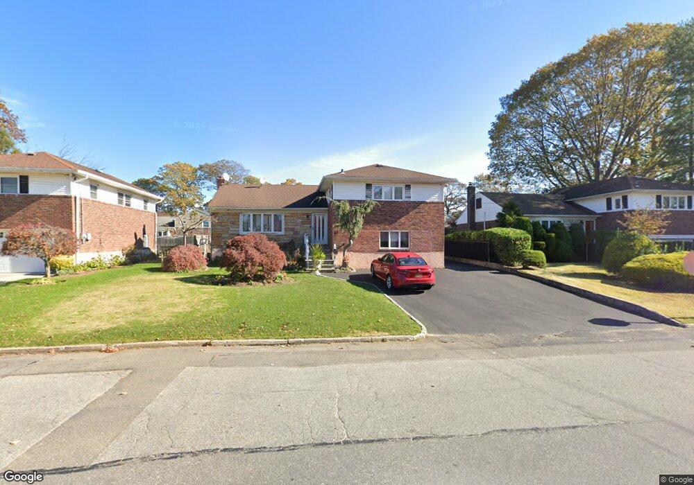 14 Kirkwood Dr, Glen Cove, NY 11542 - photo 1