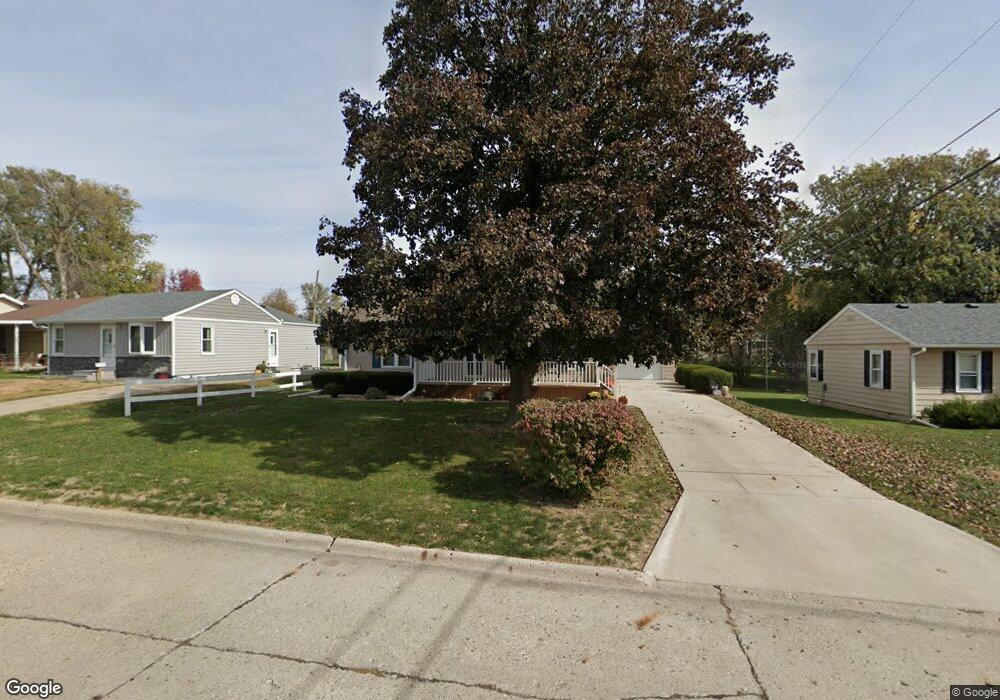 510 E 23rd St S, Newton, IA 50208 - photo 1