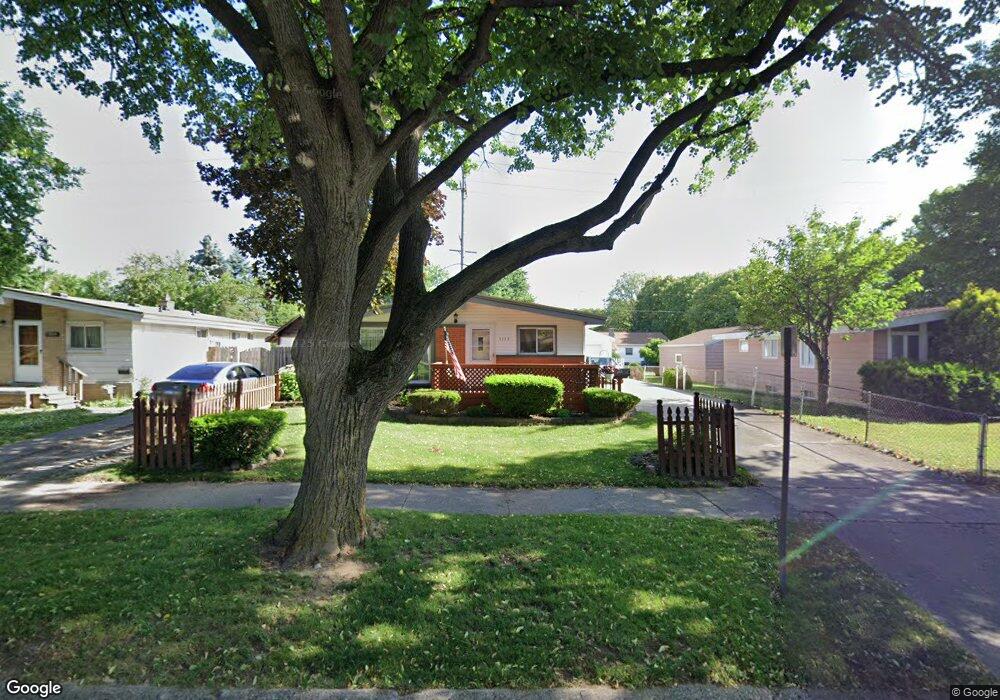 1113 Macdonald Ave, Flint, MI 48507 - photo 1