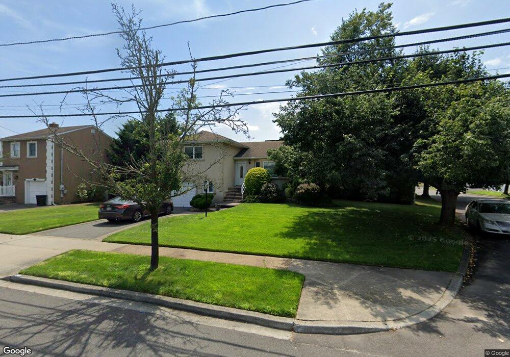 2716 Wynsum Ave, Merrick, NY 11566 - photo 1