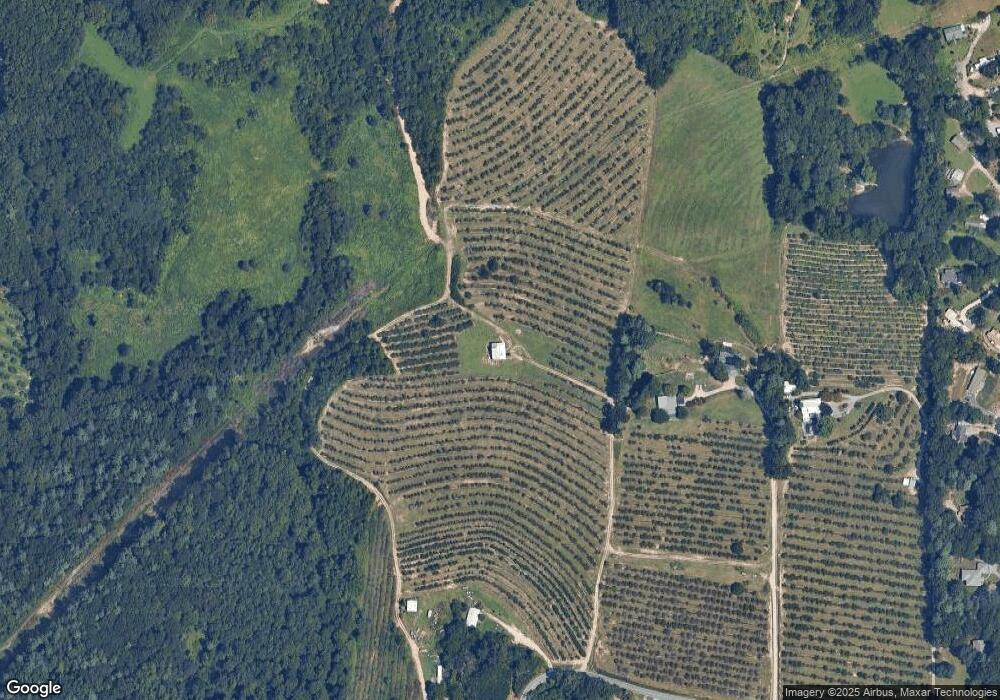 847 Pace Rd, Hendersonville, NC 28792 - photo 1