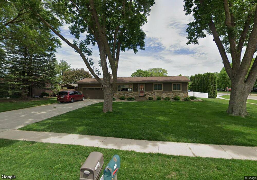 2020 Valley High Dr, Cedar Falls, IA 50613 - photo 1