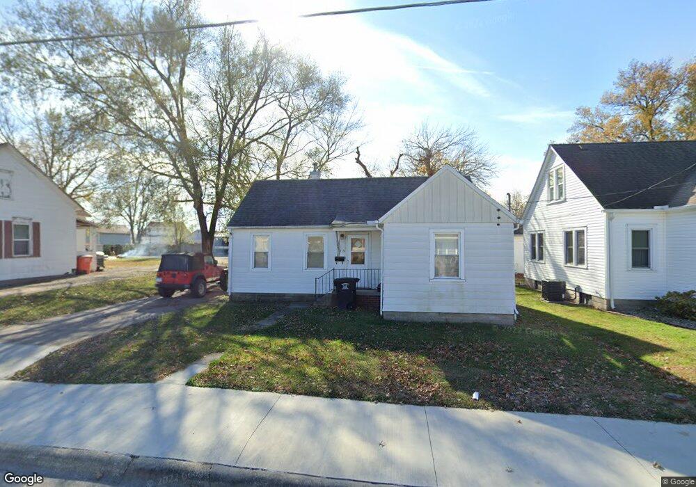 415 W Saint Anthony Ave, Effingham, IL 62401 - photo 1