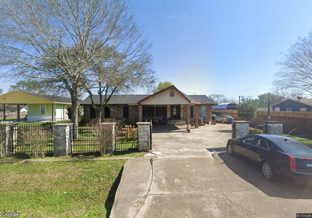 1050 County Road 712c, Alvin, TX 77511 - photo 1