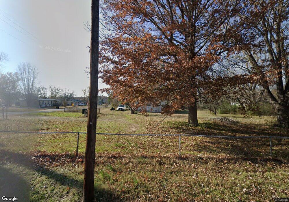 606 W 8th St, Dewar, OK 74431 - photo 1