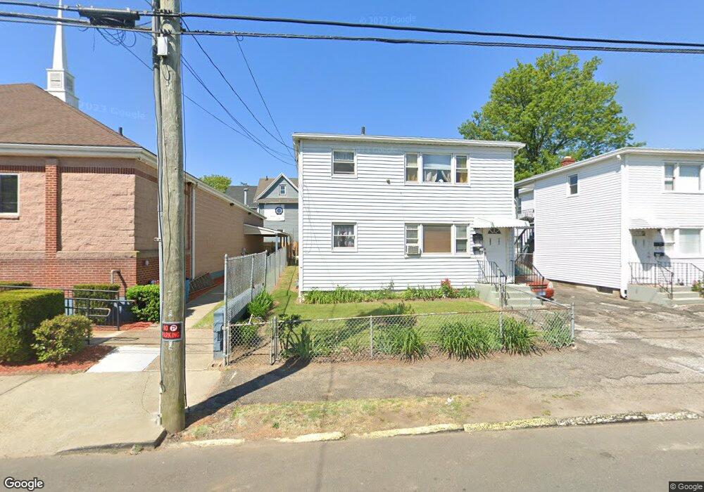 293 Wilmot Ave, Bridgeport, CT 06607 - photo 1