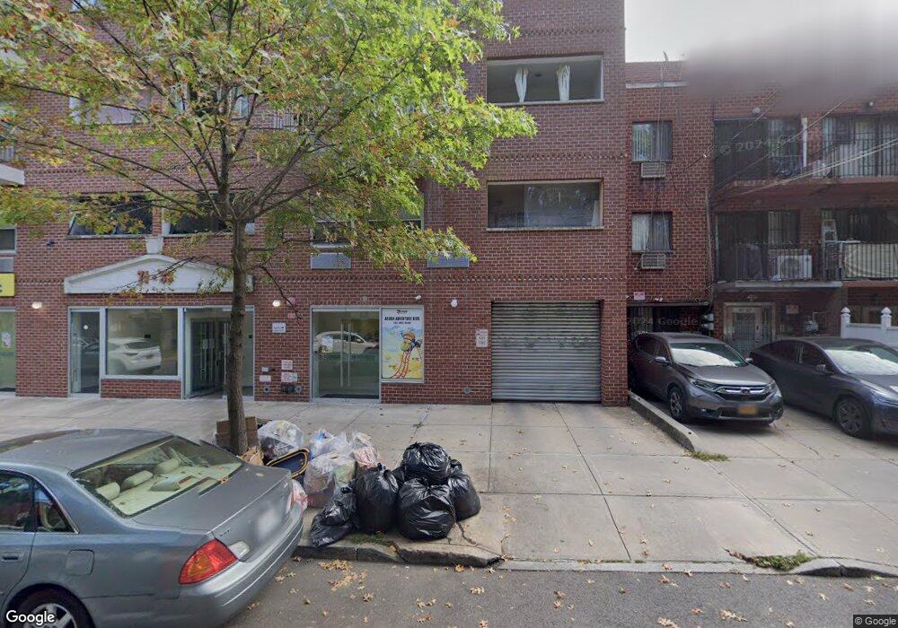 71-33 162nd St unit 2F, Fresh Meadows, NY 11365 - photo 1