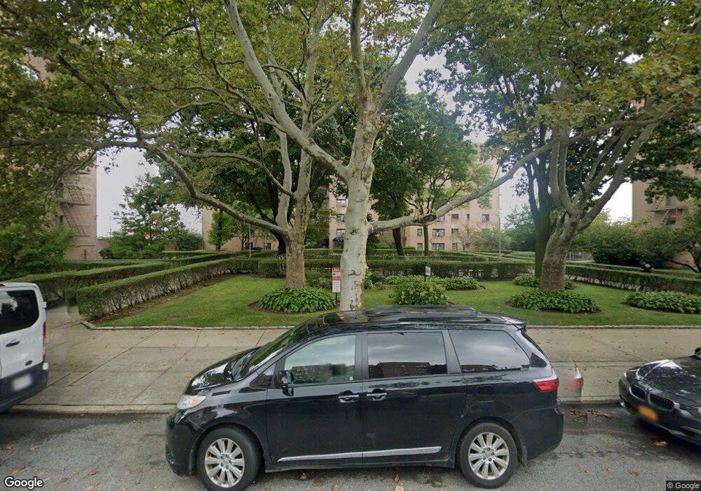 Linden Towers Coop unit 6K, Flushing, NY 11354 - photo 1