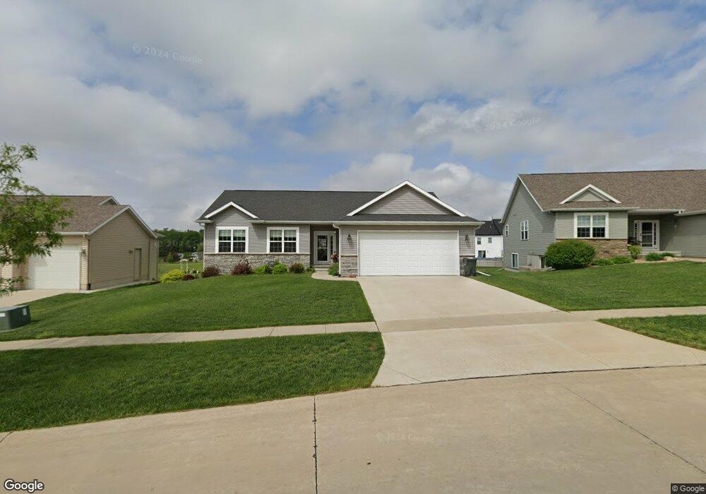 2402 Hallbrook St SW, Cedar Rapids, IA 52404 - photo 1