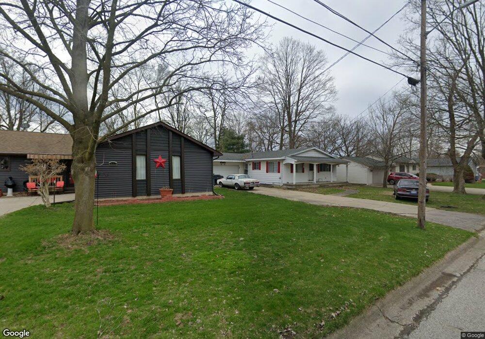 828 Gerald St, Flushing, MI 48433 - photo 1