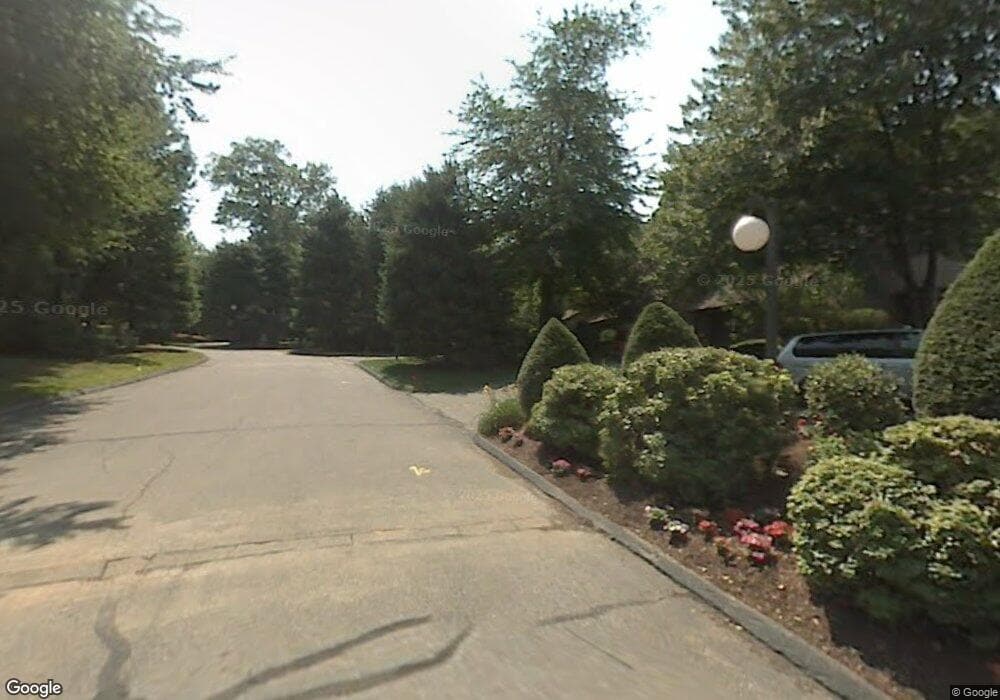 12 Ironwood Rd, West Hartford, CT 06117 - photo 1