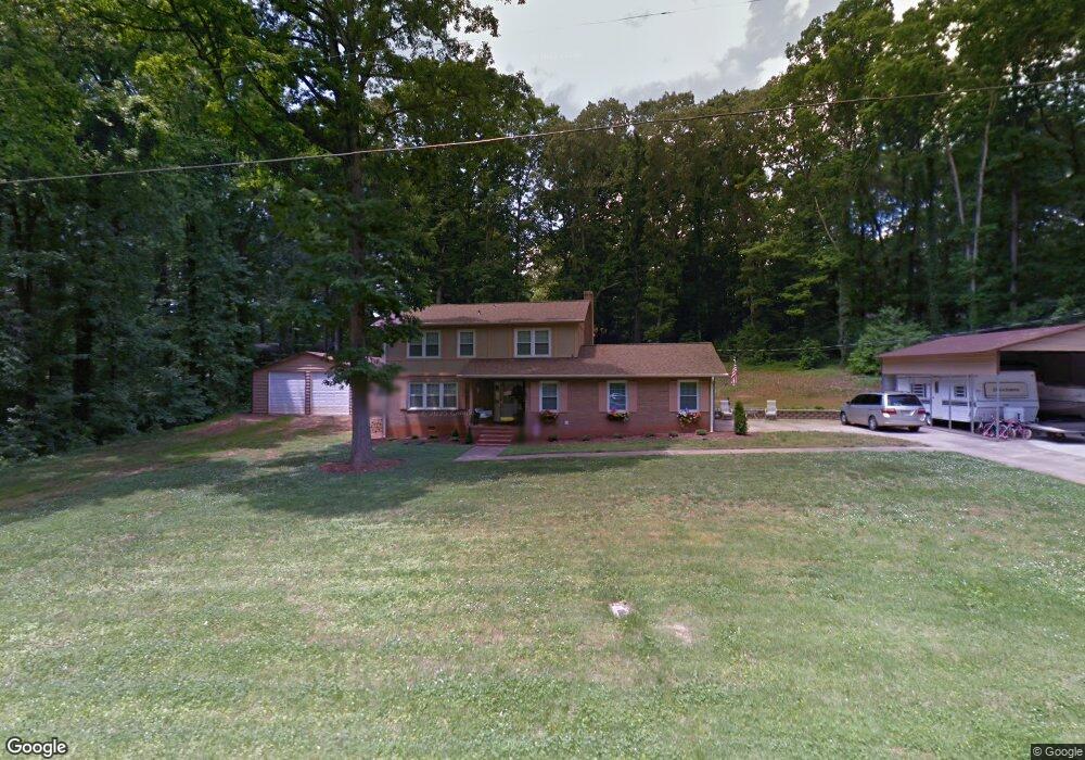 302 Hollingswood Dr, Statesville, NC 28625 - photo 1