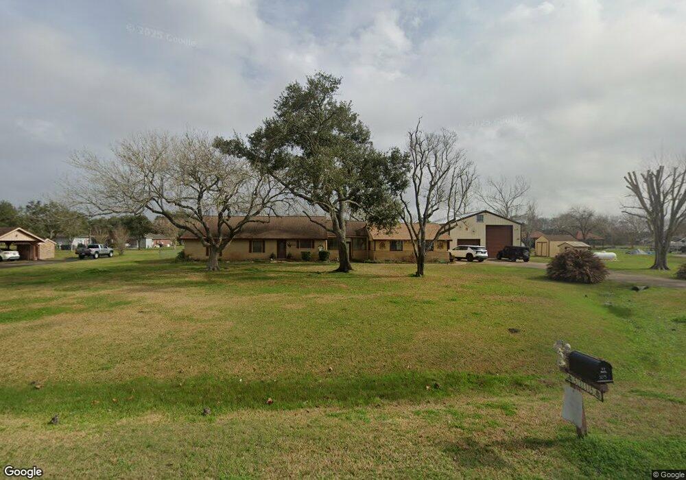 5215 W Zephyr Dr, Alvin, TX 77511 - photo 1