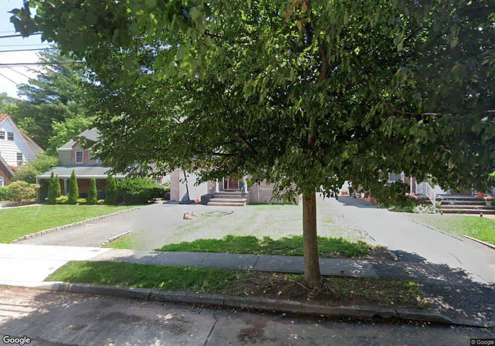 1319 Dickerson Rd, Teaneck, NJ 07666 - photo 1