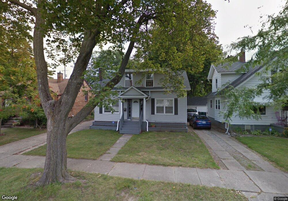 2407 Strathmore Rd, Lansing, MI 48910 - photo 1