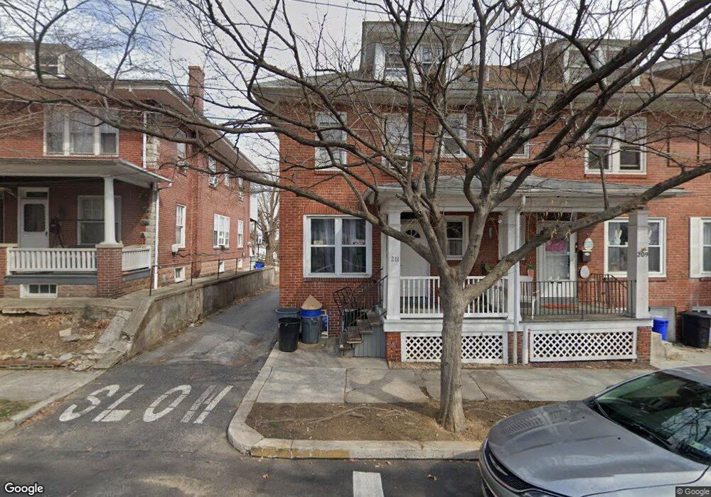 211 Spruce St, Reading, PA 19611 - photo 1