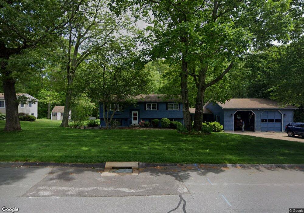 4 Canterbury Ln, Pawcatuck, CT 06379 - photo 1