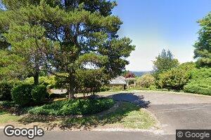 655 Cherry Cir, Lake Oswego, OR 97034