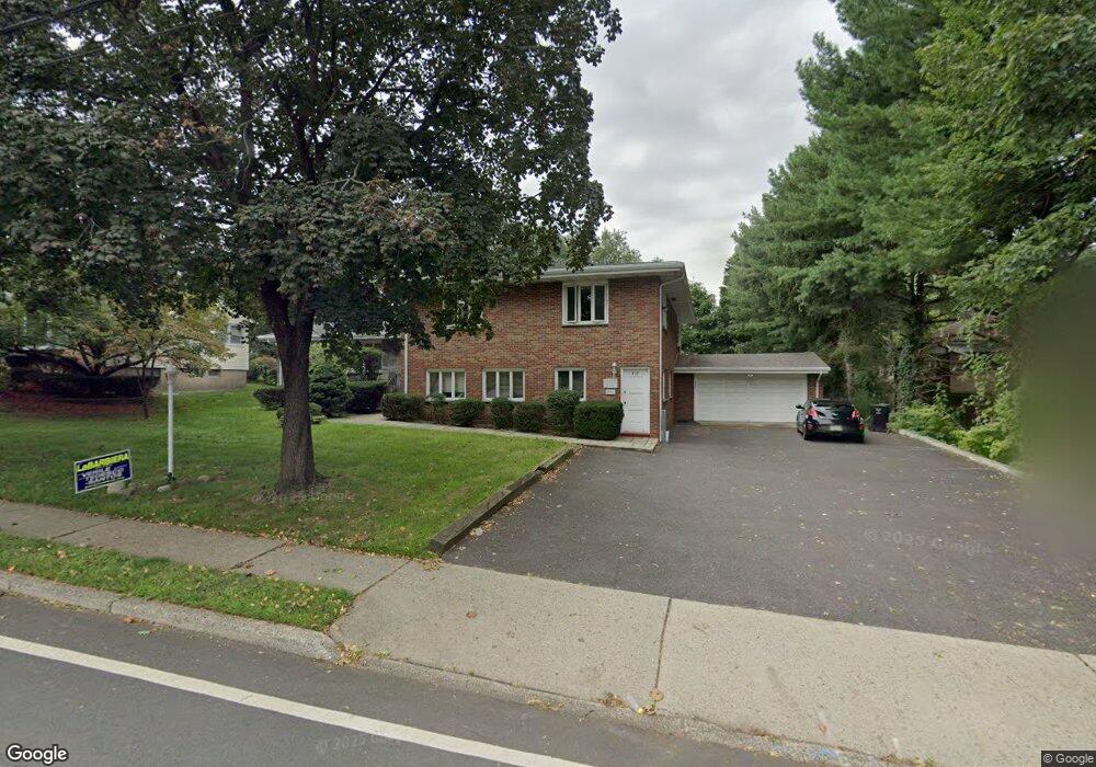 413 N Farview Ave, Paramus, NJ 07652 - photo 1