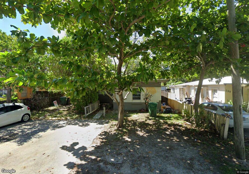 235 SW 8th St unit B, Dania Beach, FL 33004 - photo 1