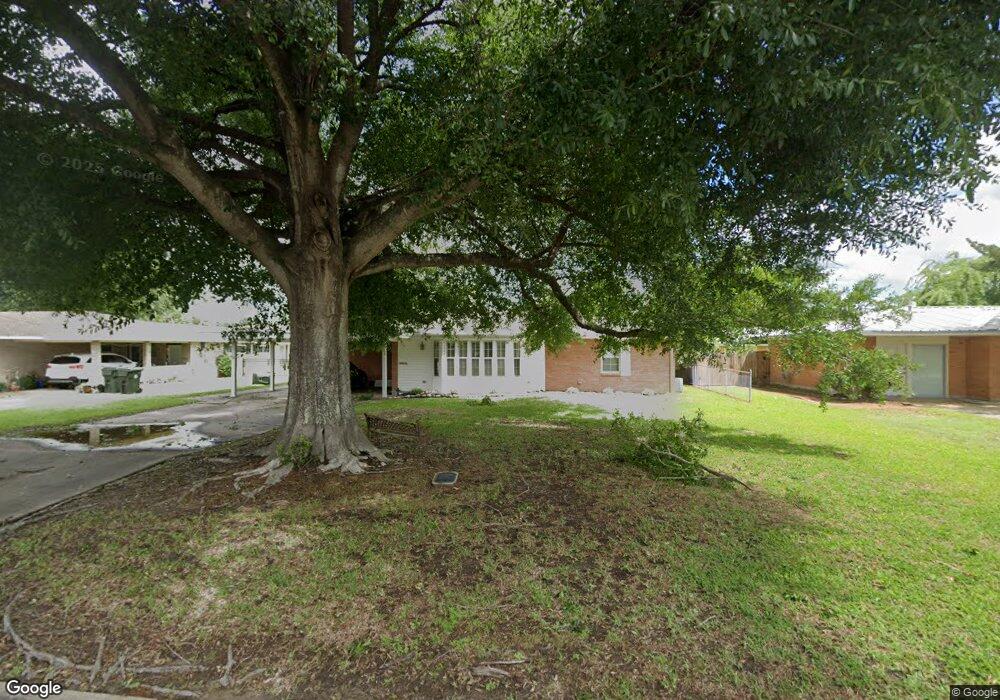 221 Crestwood St, Lake Charles, LA 70605 - photo 1