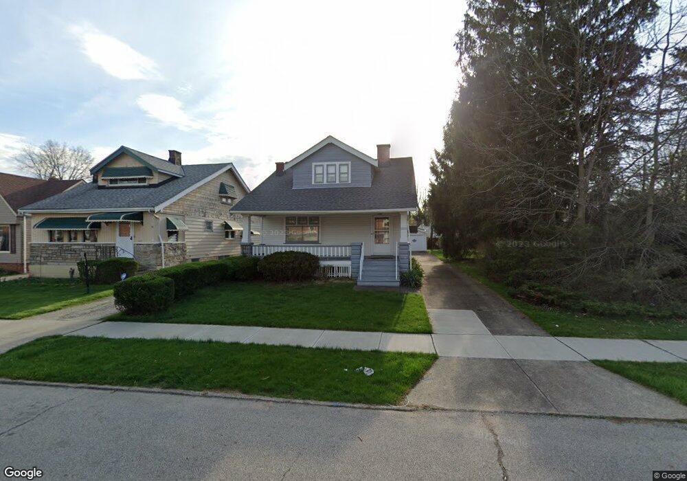 5079 Thomas St, Maple Heights, OH 44137 - photo 1