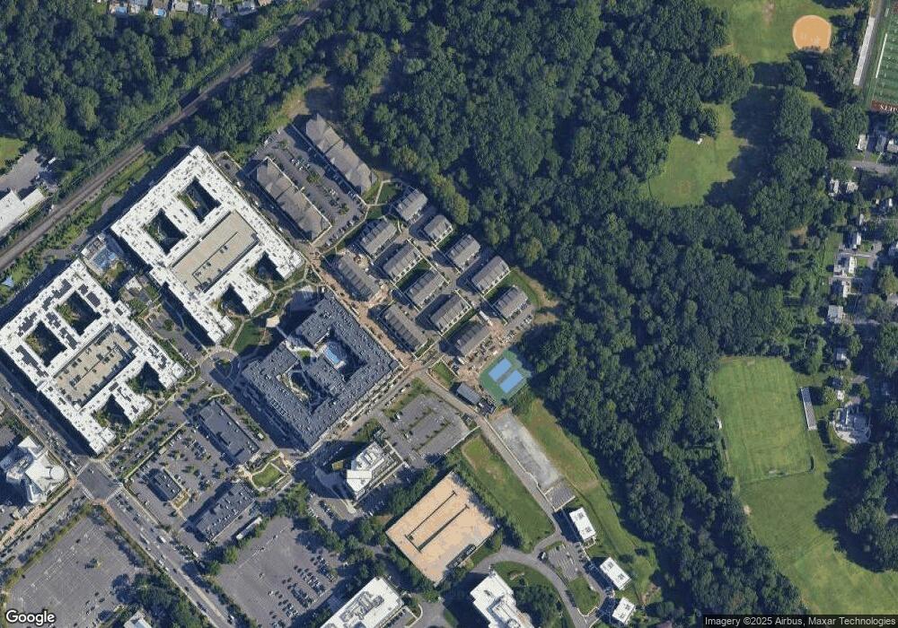 4 Sadie Cir unit 4103, Union, NJ 07083 - photo 1