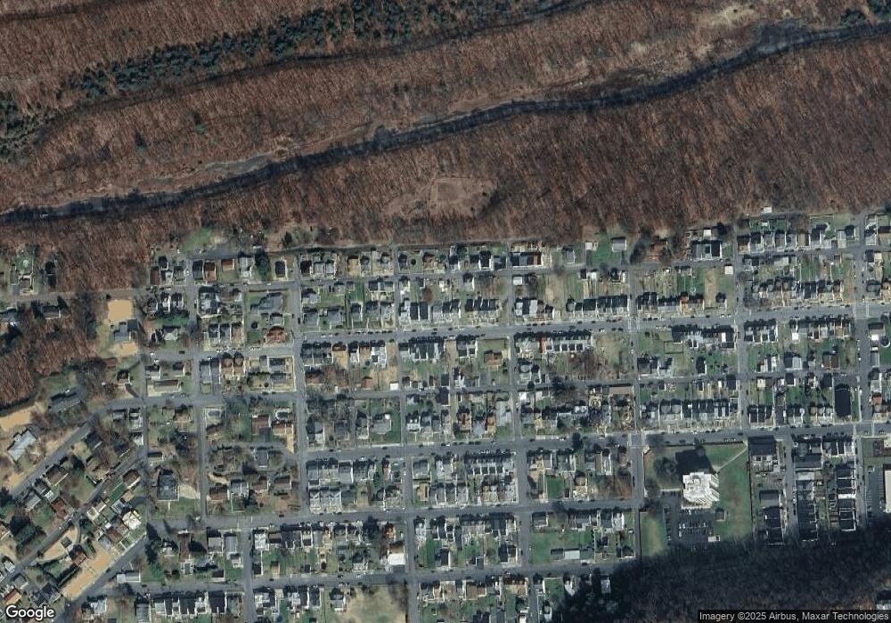 1529 W Walnut St, Coal Township, PA 17866 - photo 1