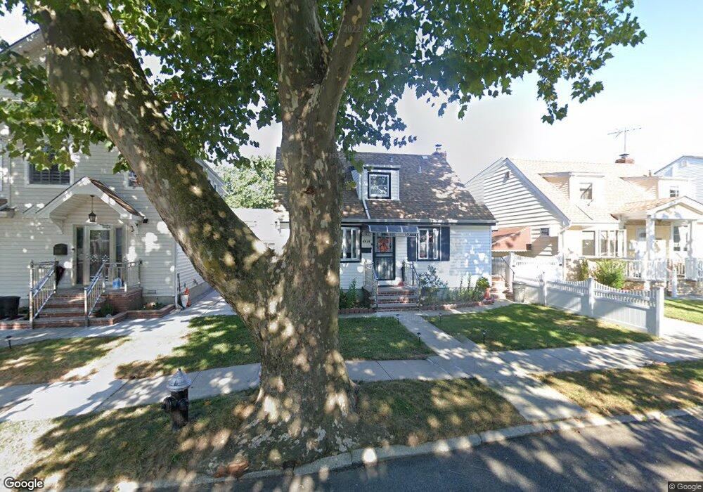 4926 166th St, Fresh Meadows, NY 11365 - photo 1