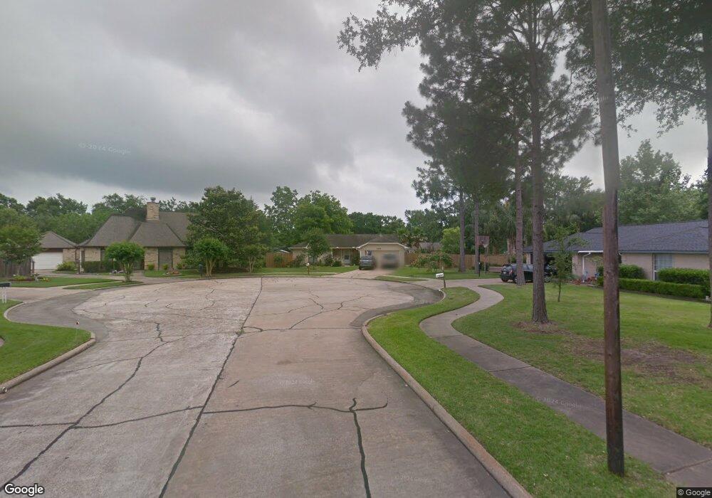 1411 Hampton Ct, Friendswood, TX 77546 - photo 1