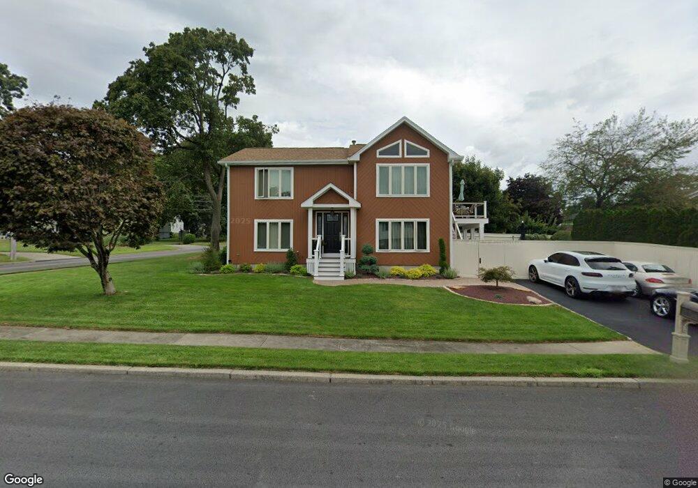 10 Stephanie Ct, Warwick, RI 02889 - photo 1