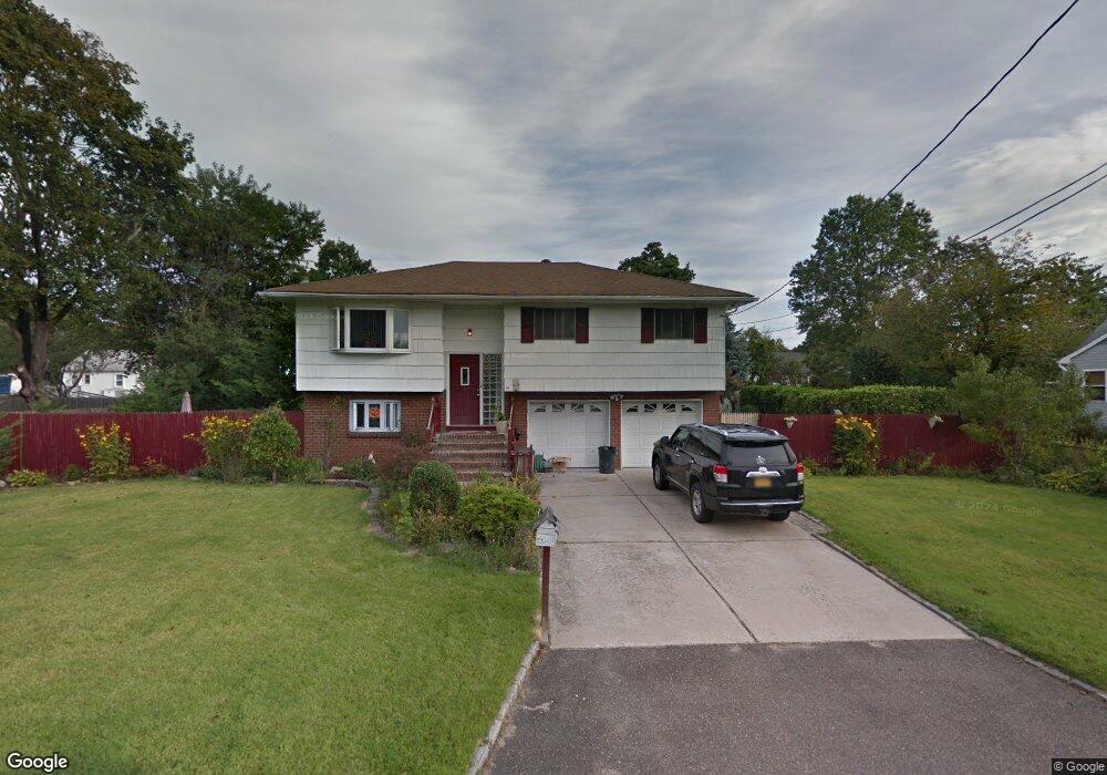 45 Merritt St, Lindenhurst, NY 11757 - photo 1