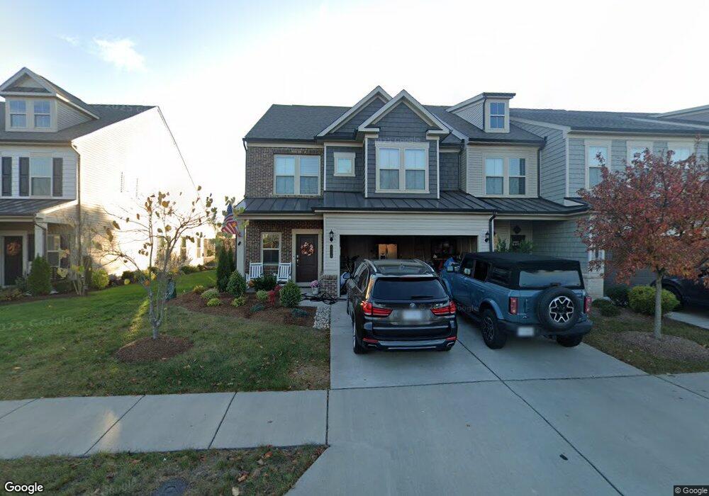 Under Contract $800,000