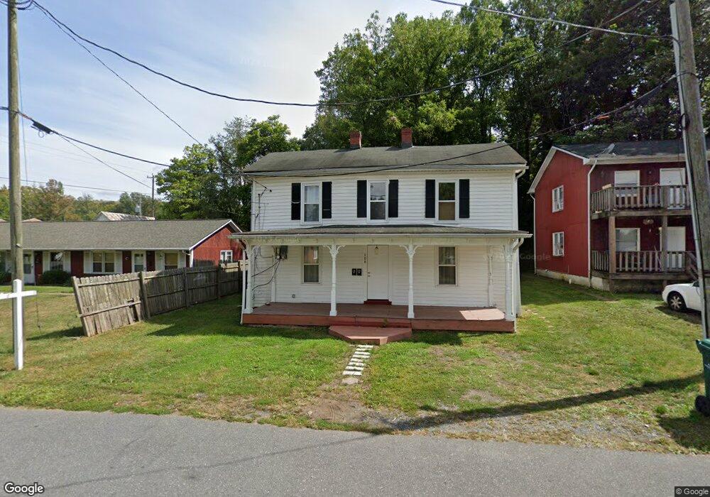 208 S Winchester Ave, Waynesboro, VA 22980 - photo 1