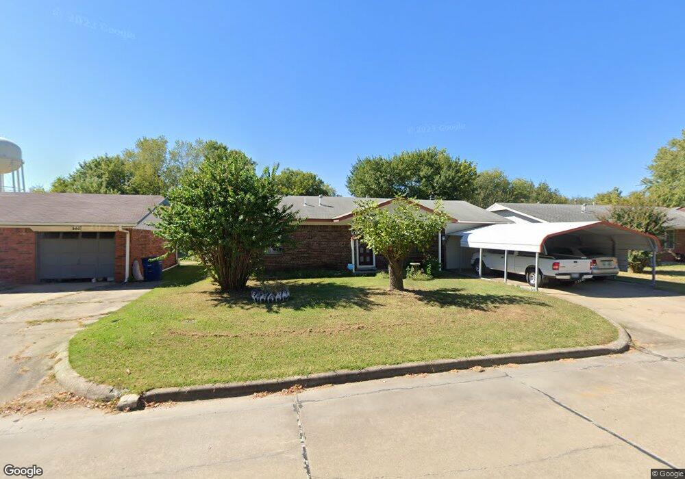304 N Orphan St, Pryor, OK 74361 - photo 1