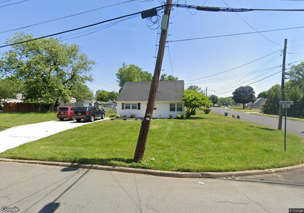 104 Glen Mawr Dr, Ewing, NJ 08618 - photo 1