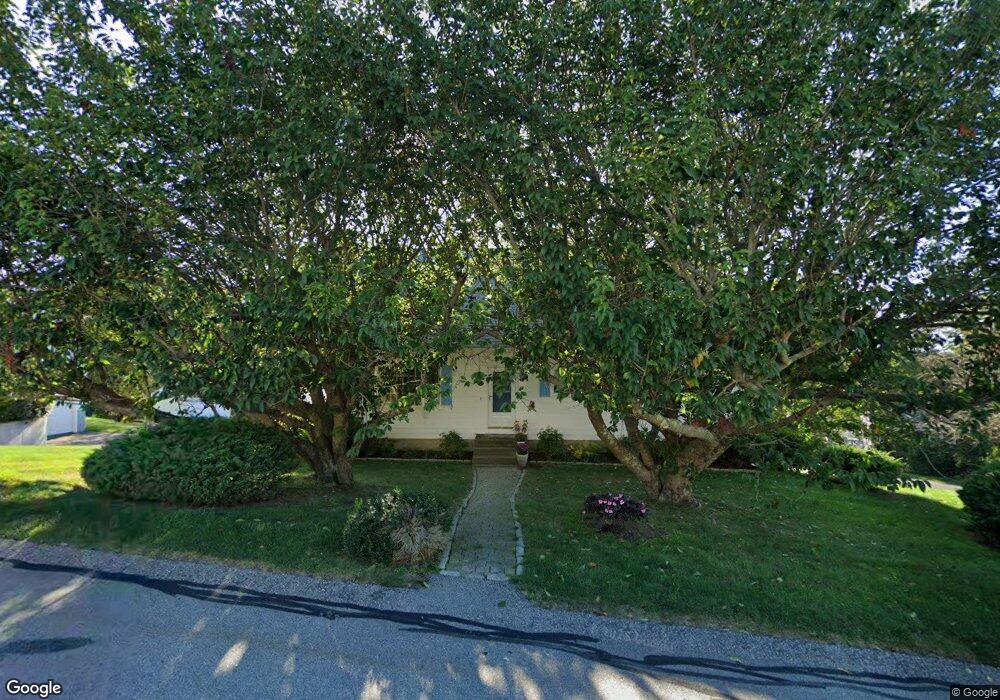 28 Algonquin Dr, Middletown, RI 02842 - photo 1