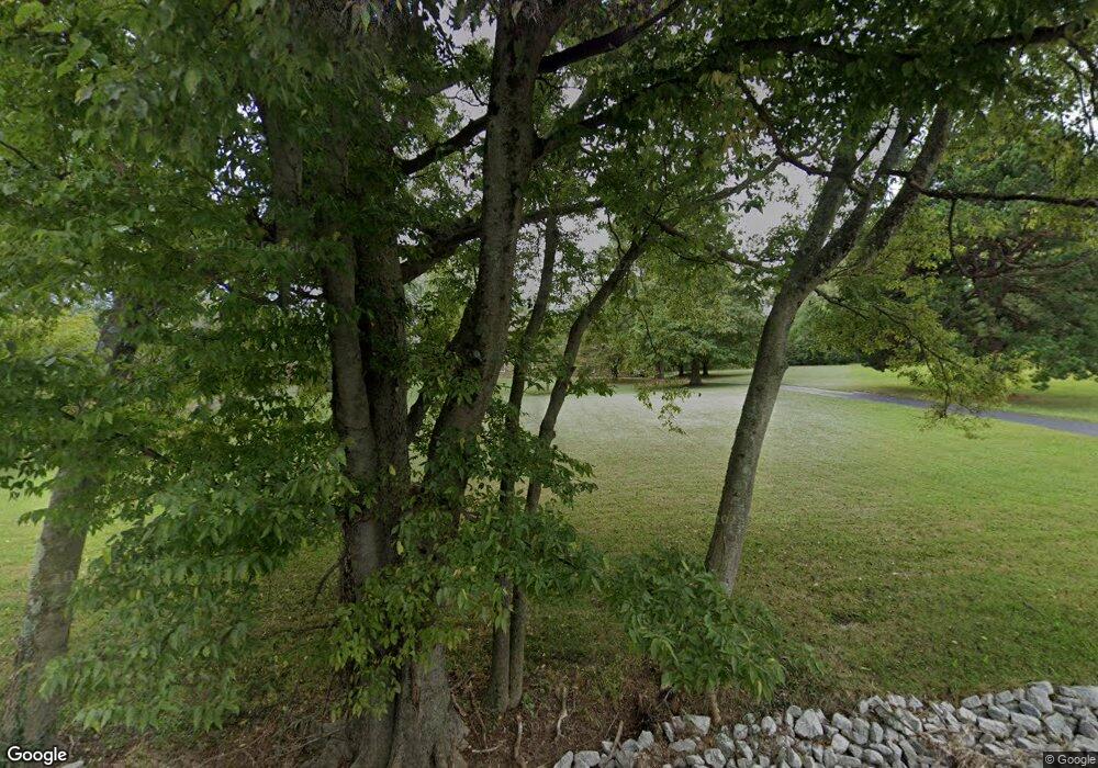 6610 E Manslick Rd, Louisville, KY 40228 - photo 1